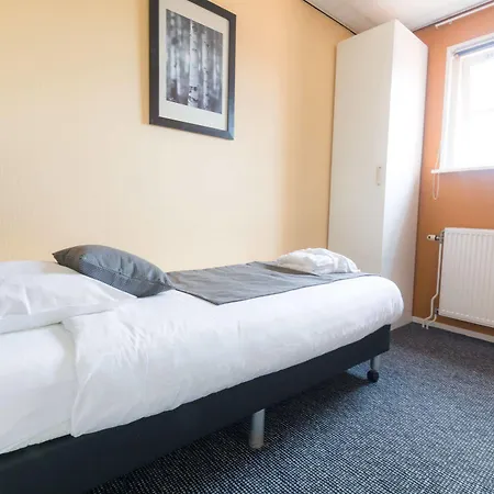 Отель Restaurant De Buizerd 3*