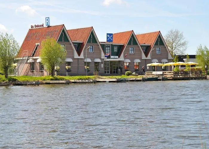 Szálloda Restaurant De Buizerd 3*